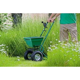 Acquista Carrello Spandiconcime prato Professionale 25 lt con riferimento 3914 della ditta Stocker