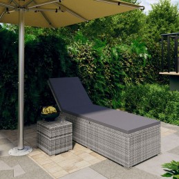 Acquista Lettino Prendisole con Cuscino e Tavolino in Polyrattan Grigio con riferimento GHV-46227 della ditta GARDENHOME