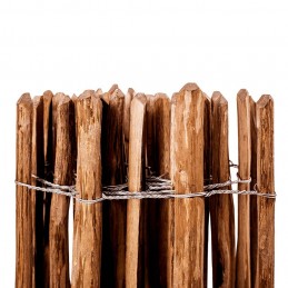 Acquista Staccionata in Legno di Nocciolo 60x500 cm con riferimento GHV-43140 della ditta GARDENHOME