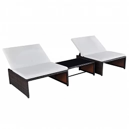 Acquista Lettini Prendisole 2 pz con Tavolo in Polyrattan Marrone con riferimento GHV-43068 della ditta GARDENHOME
